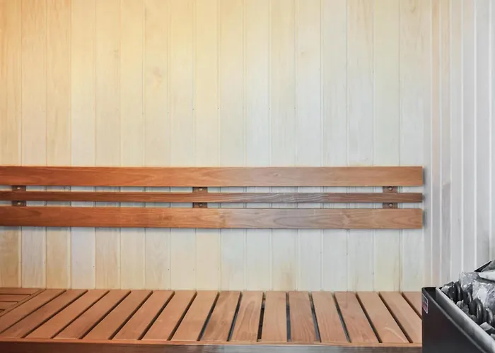 Three-bedroom In Juelsminde *