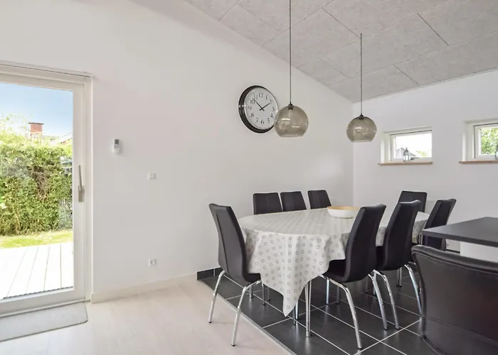 Three-bedroom In Juelsminde Feriehus